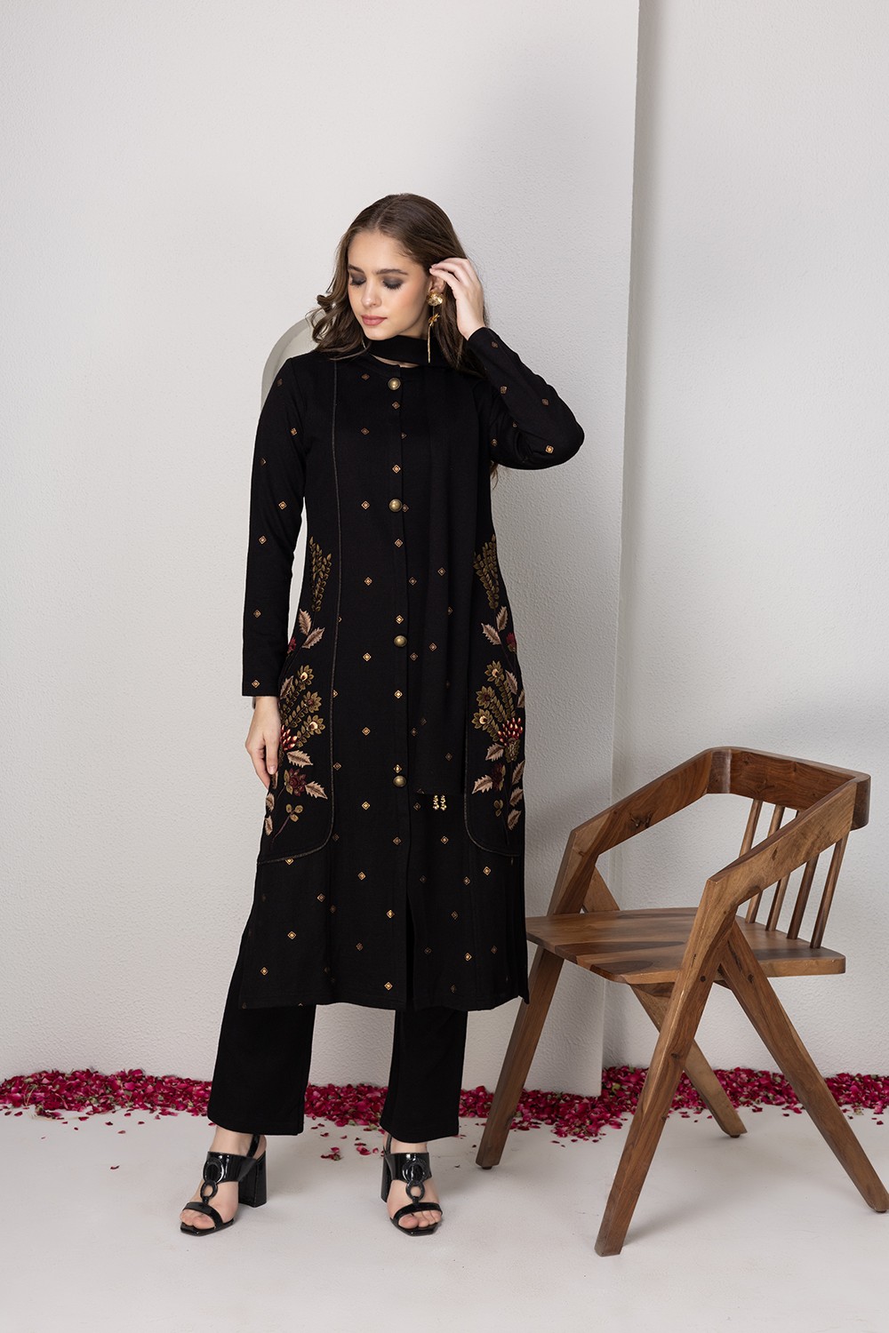 BLACK KNITTED KURTA SET